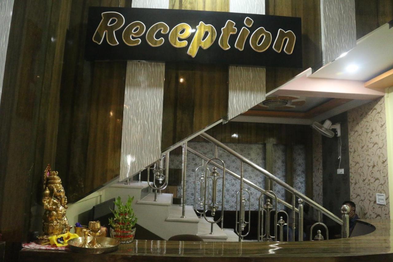 Hotel Himalaya Αγκαρτάλα Εξωτερικό φωτογραφία
