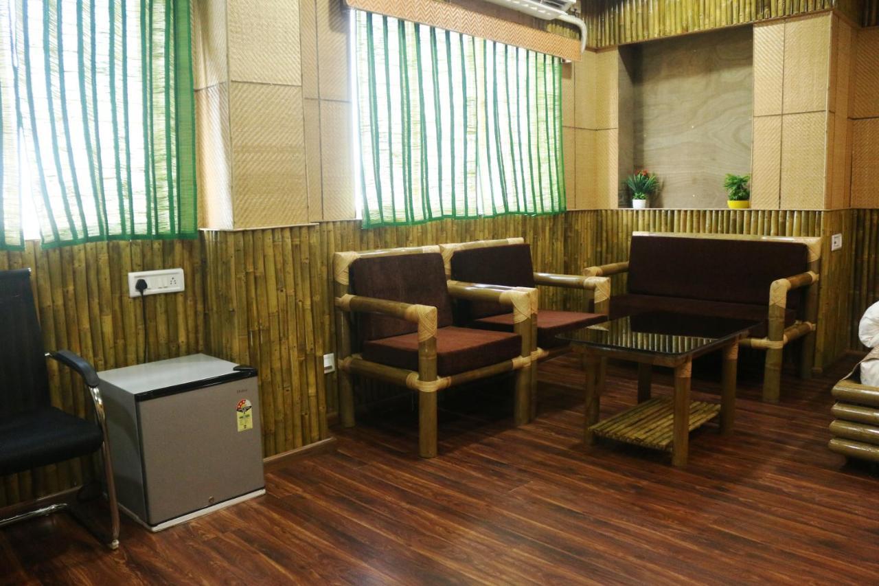 Hotel Himalaya Αγκαρτάλα Εξωτερικό φωτογραφία