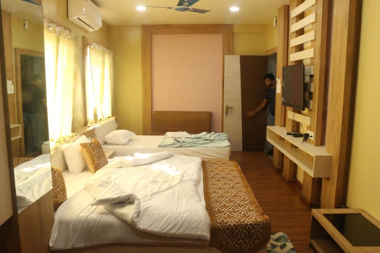 Hotel Himalaya Αγκαρτάλα Εξωτερικό φωτογραφία