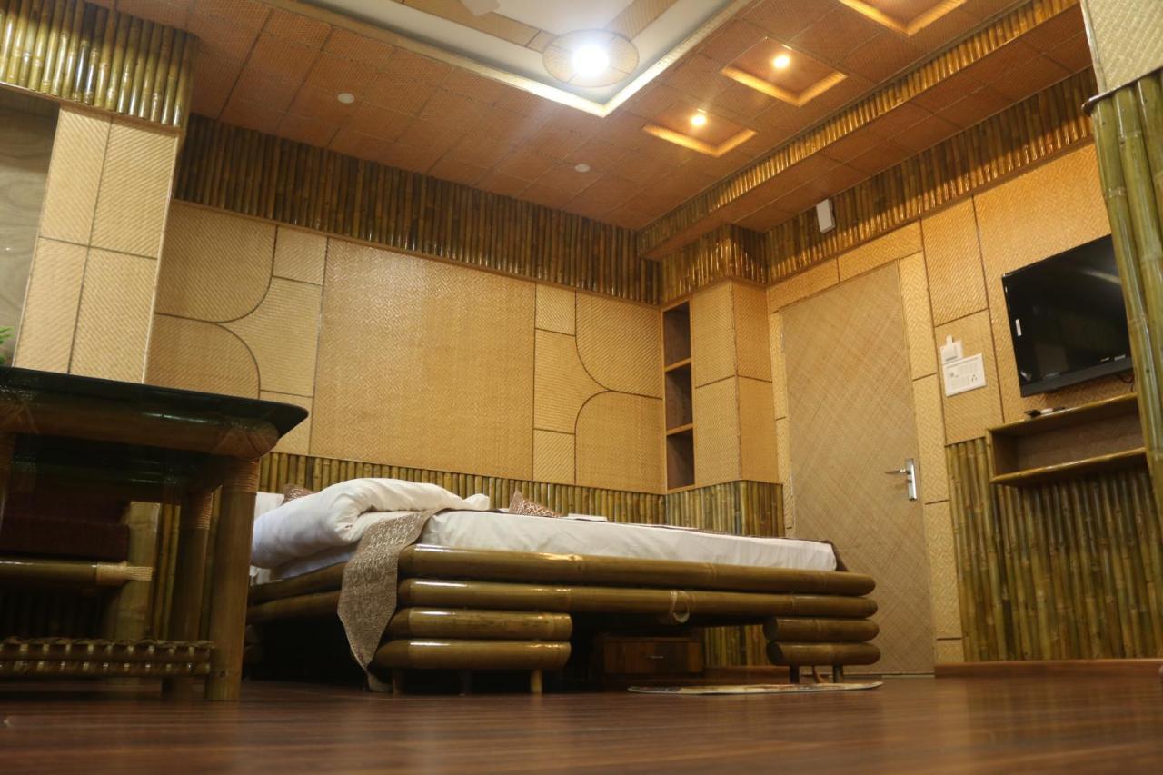 Hotel Himalaya Αγκαρτάλα Εξωτερικό φωτογραφία